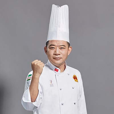李彤