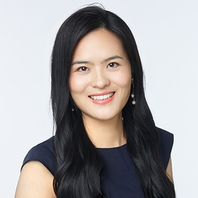 何婷